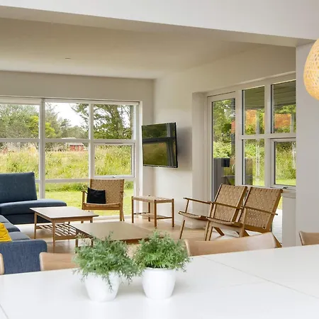 Holiday home Iv *